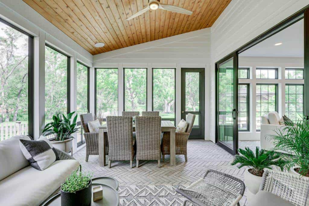 House Tour of a Custom Modern Farmhouse | Down Leah's Lane