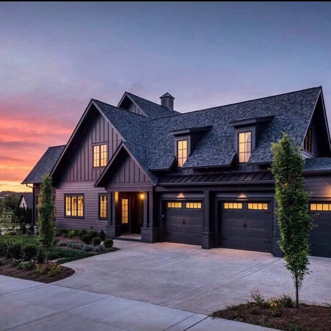 Dark Exterior Ideas To Revolutionize Your House Down Leah S Lane   Legend Homes Reed Brown Pic 